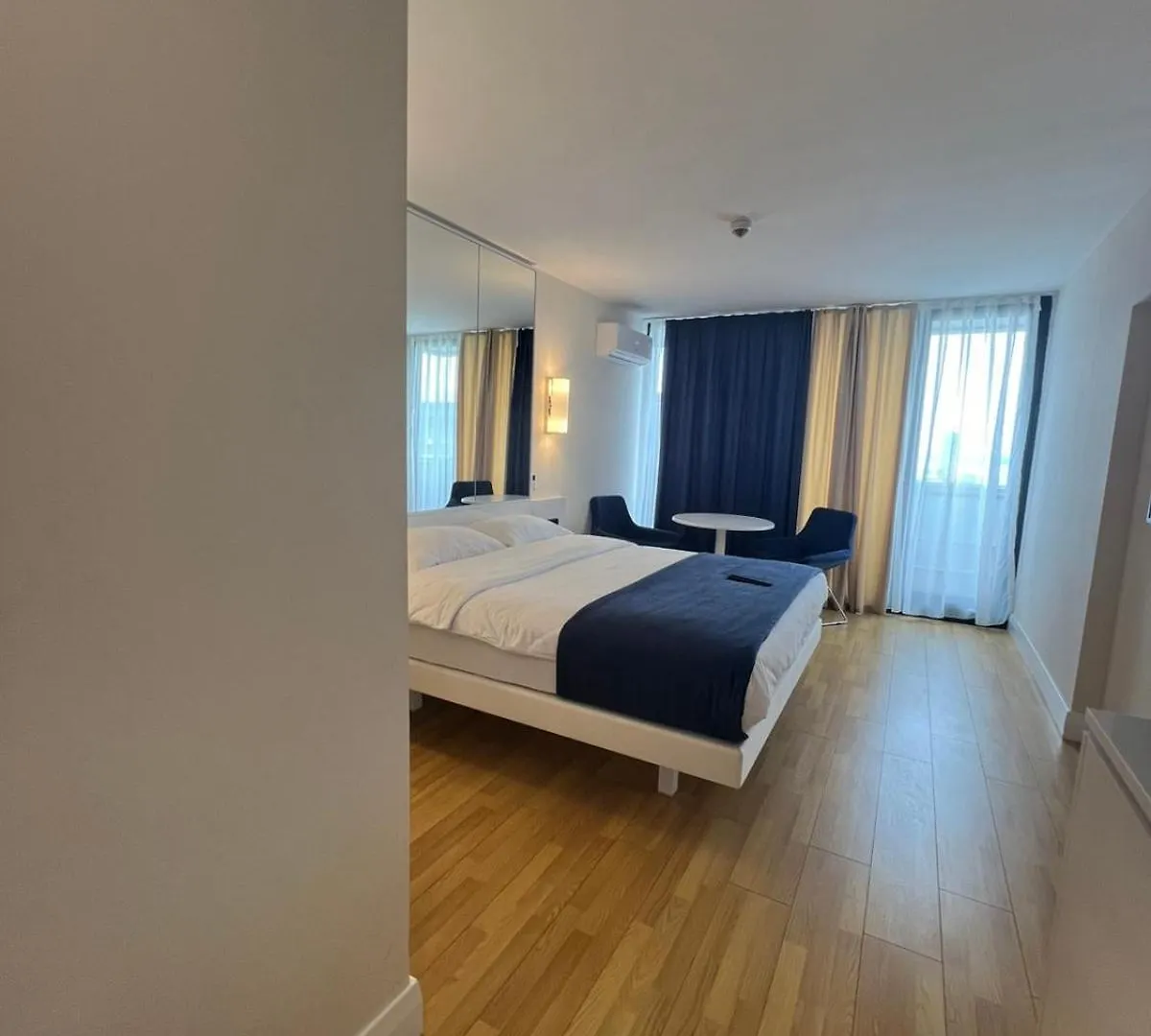 Batumi Aparthotel Orbi City N4 5*,